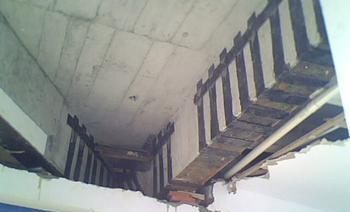 粘鋼加固價(jià)格大概在500-1200元/平米不一